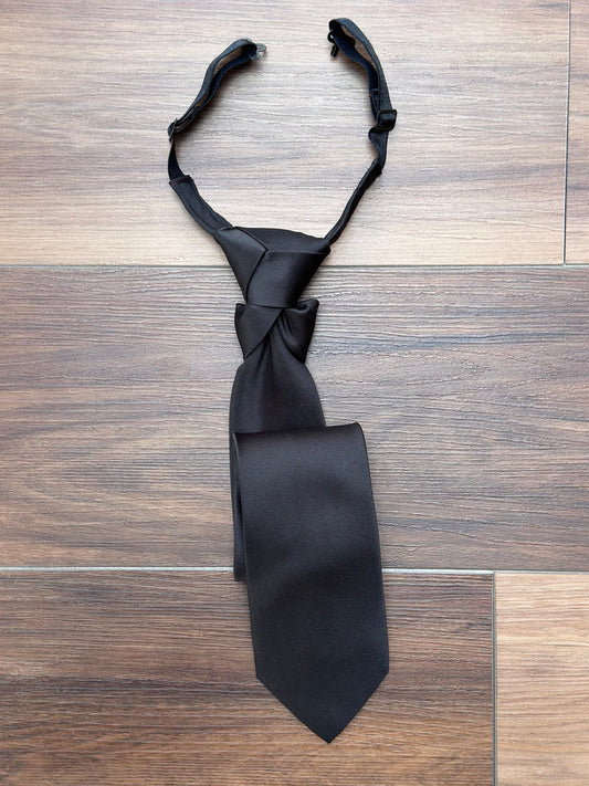 Virginia Knot Necktie: Pre-Tied Wedding Necktie