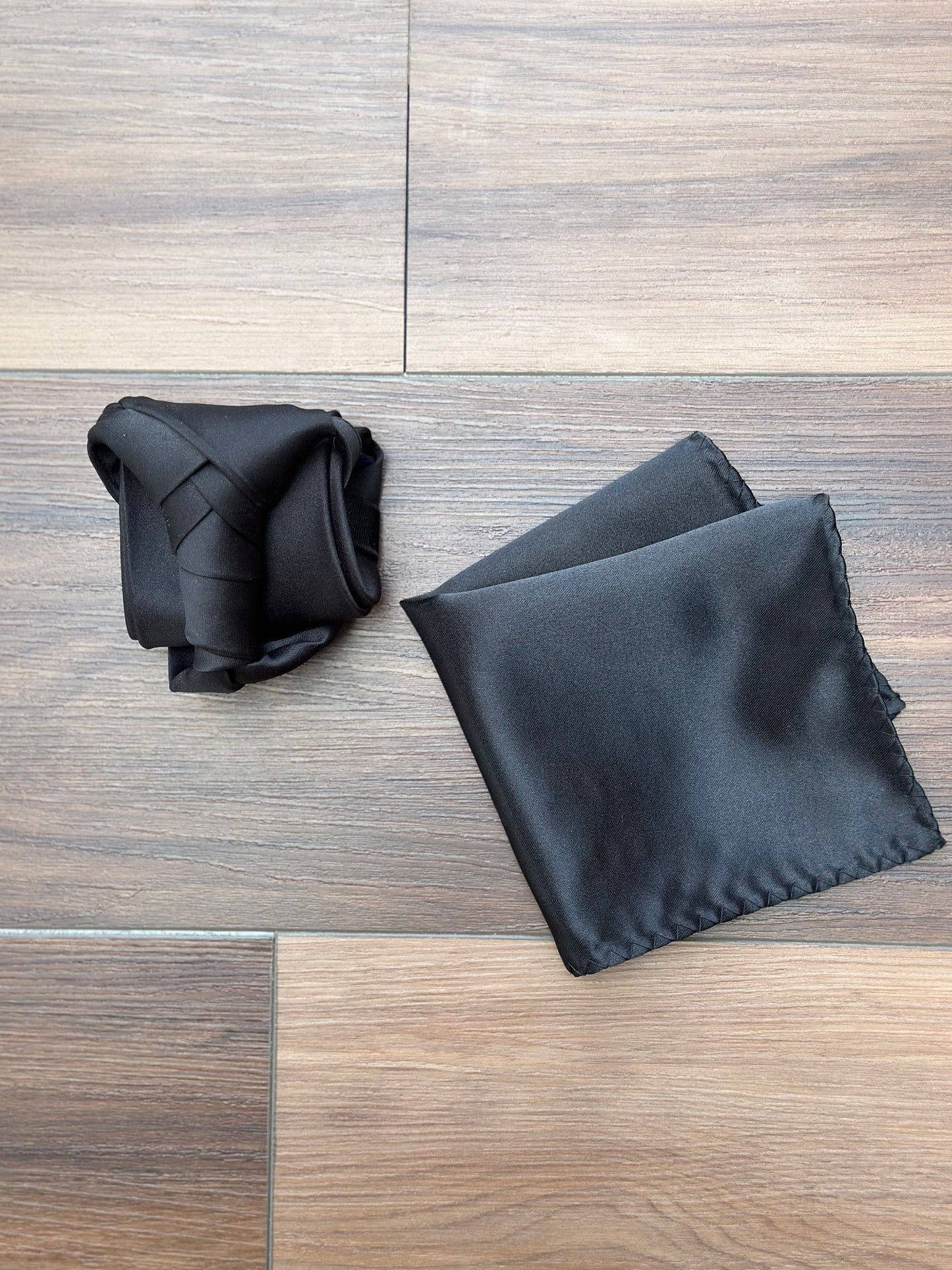 Astro Knot Pre-tied Necktie: Elegant Wedding Groomsmen Tie