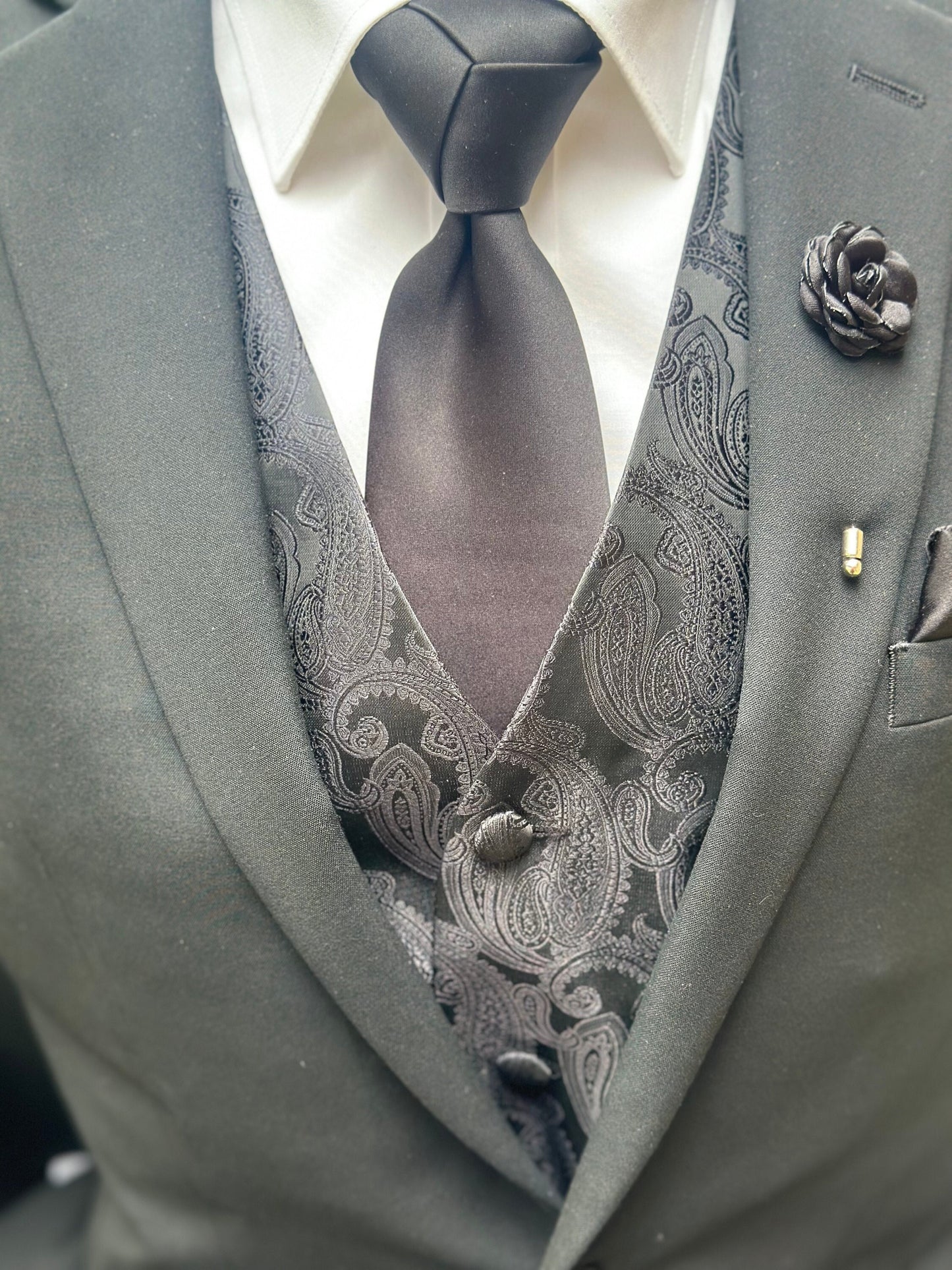 Trinity Knot Pre-tied Necktie: Adjustable Wedding Groomsmen Tie