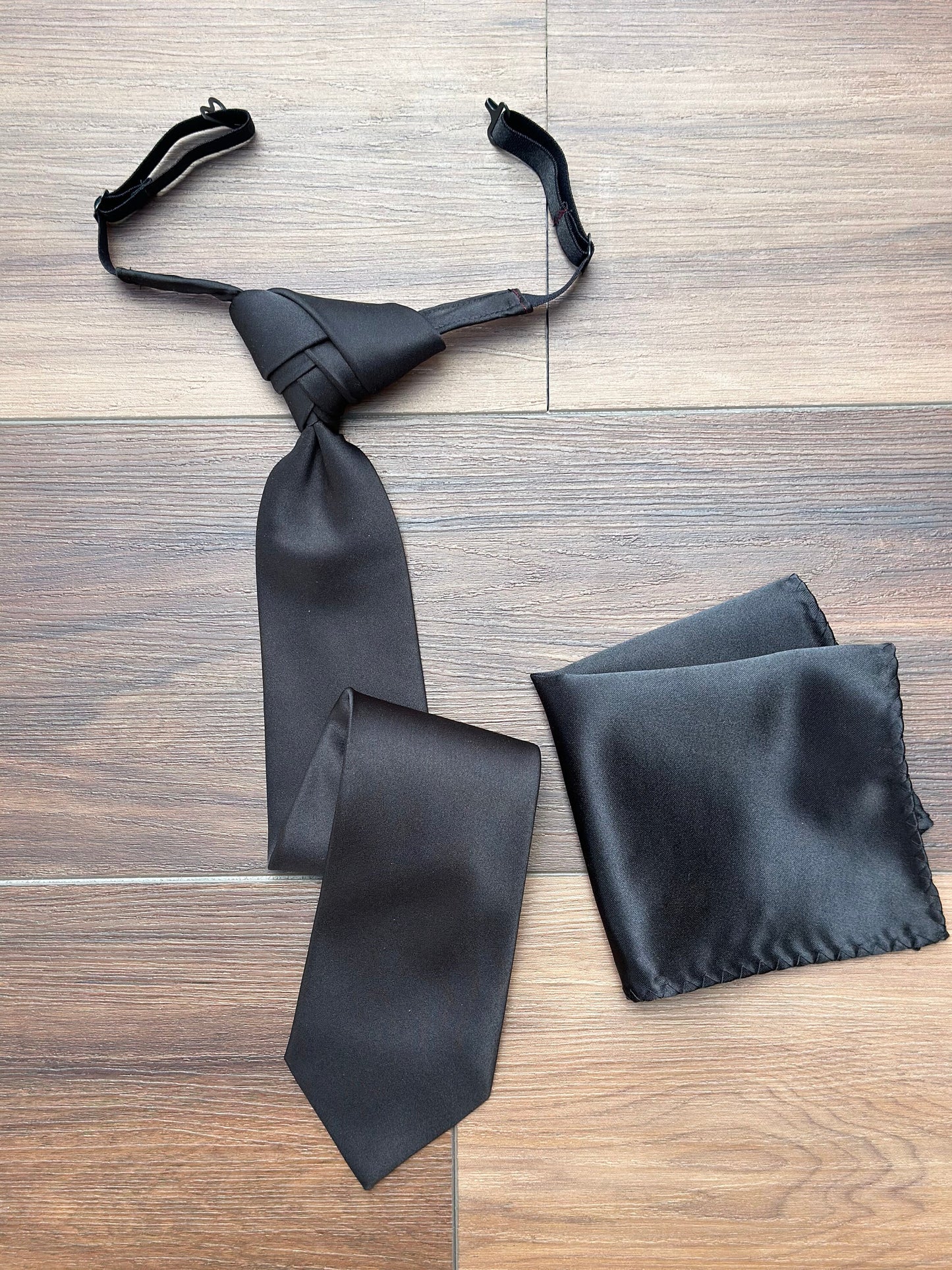 Fishbone Knot Necktie: Pre-tied Wedding Groomsmen Tie