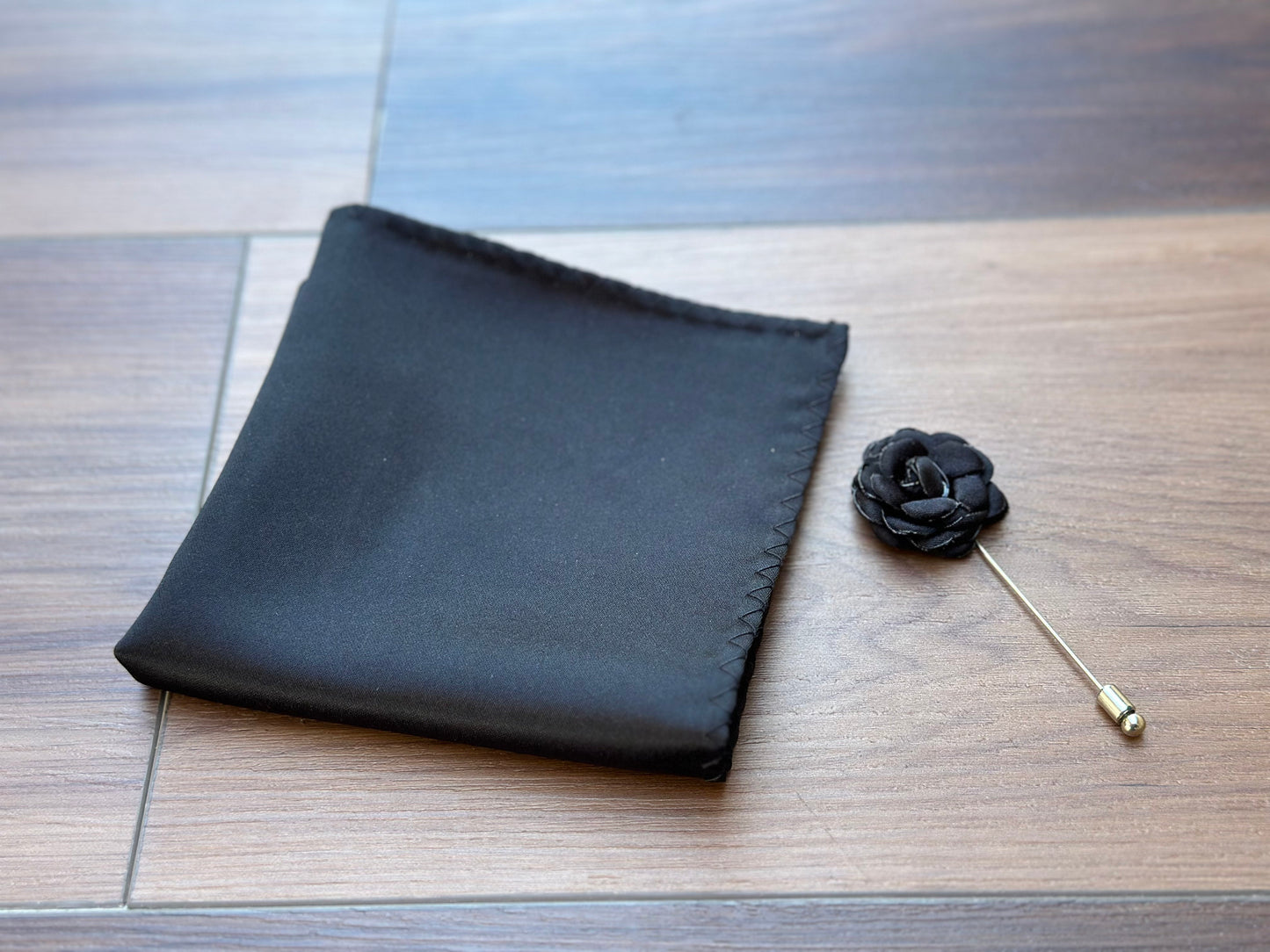 Astro Knot Pre-tied Necktie: Elegant Wedding Groomsmen Tie