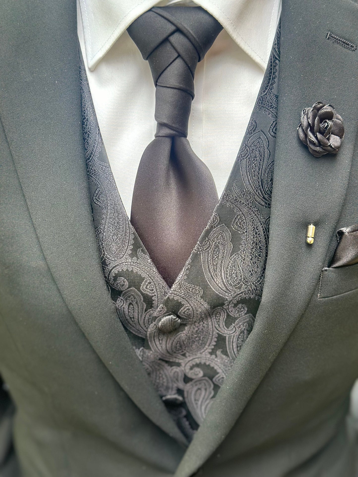 Astro Knot Pre-tied Necktie: Elegant Wedding Groomsmen Tie