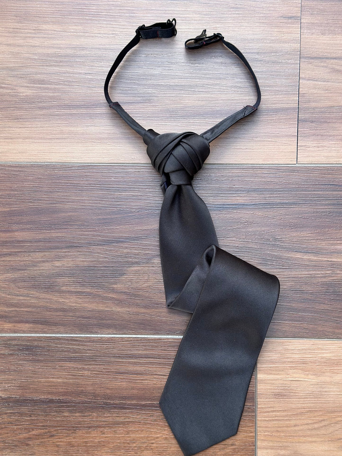 Pumpkin Knot Necktie: Pre-tied Adjustable Wedding Tie
