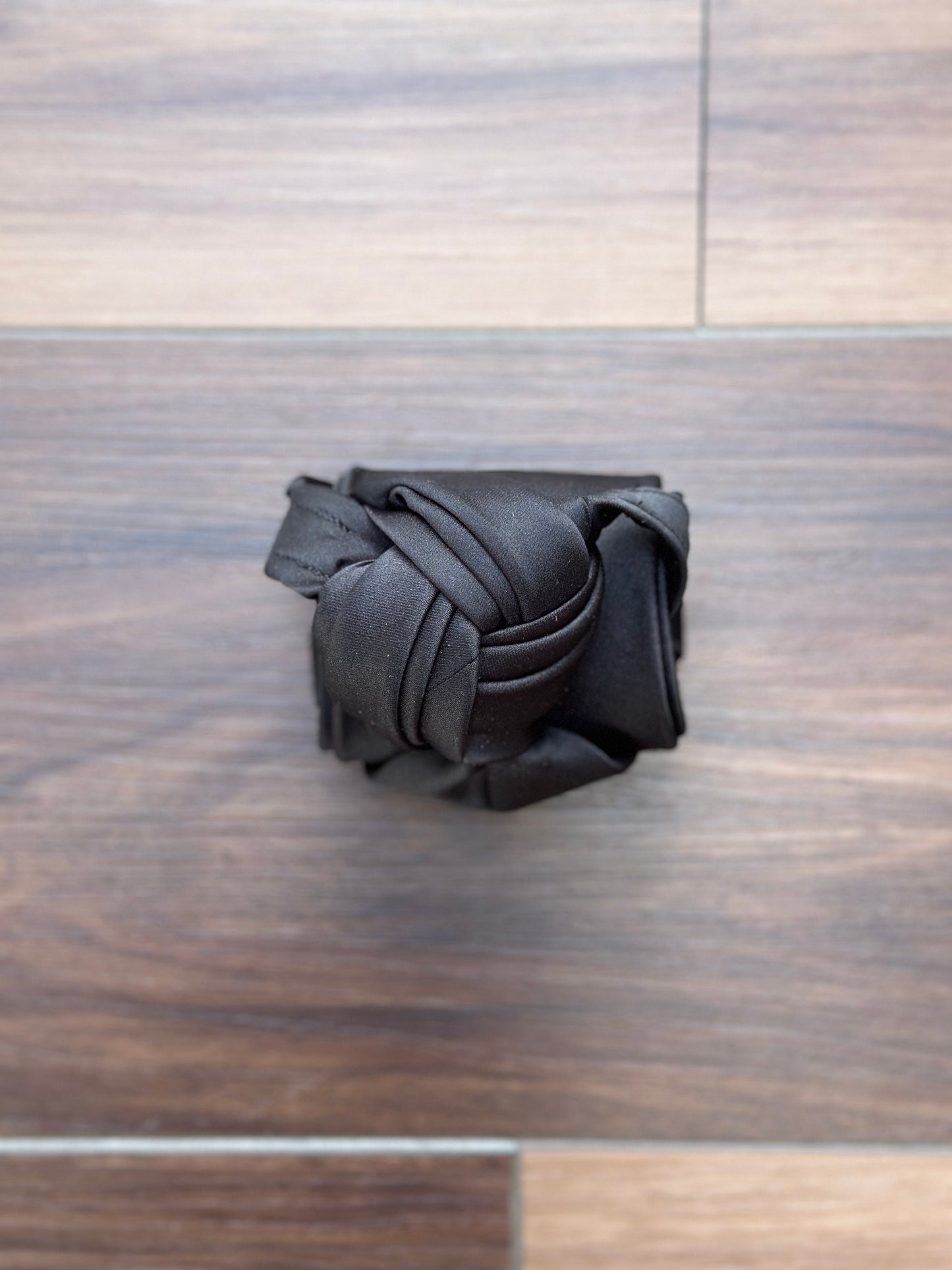 Resurrection Knot Necktie: Pre-tied Wedding Groomsmen Tie